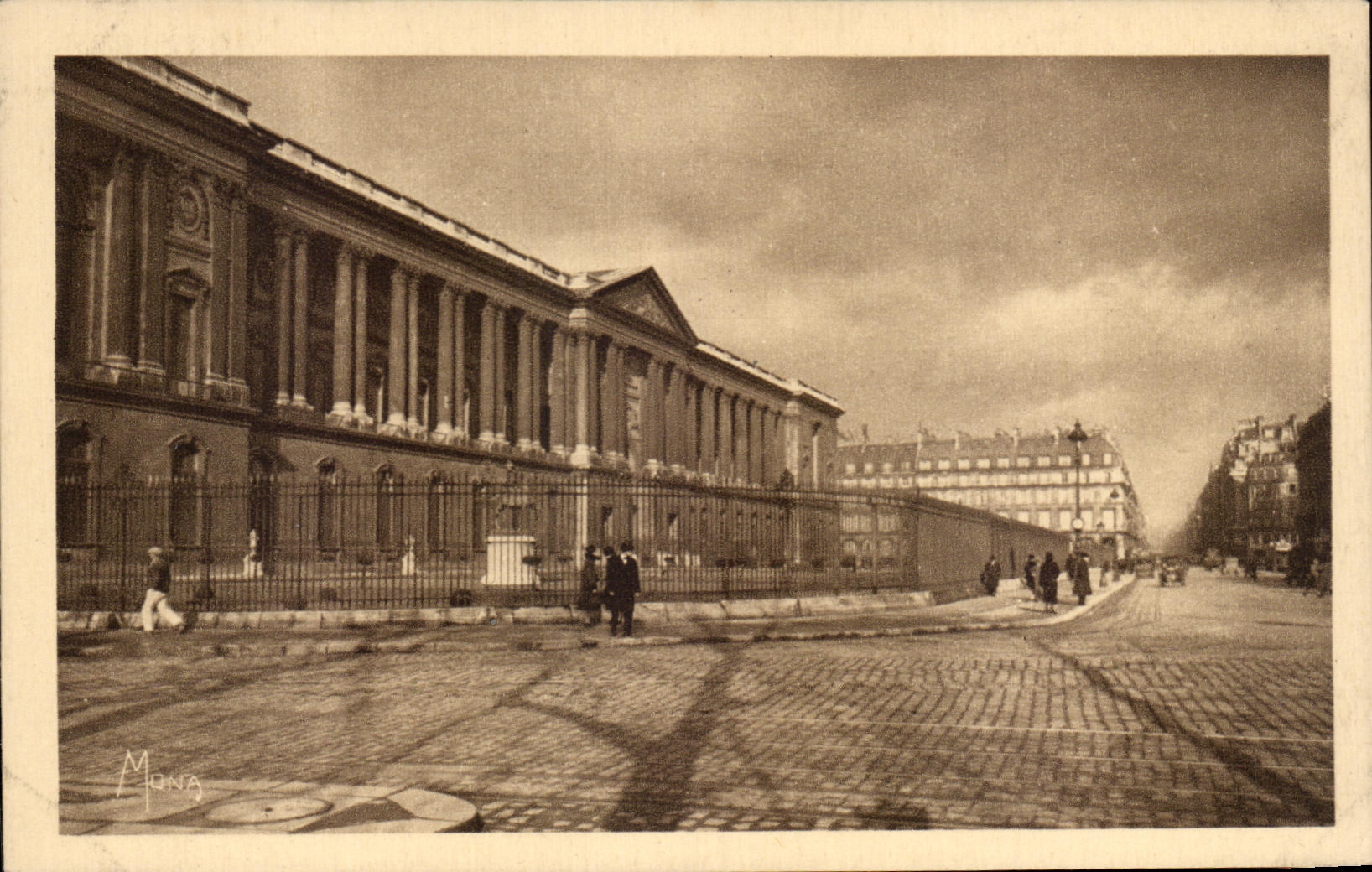 Pequenas tablas de CPA de Paris la columnata del Louvre