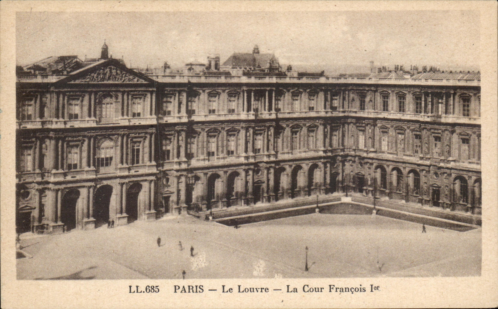 Louvre de CPA Paris la corte 1ra de François