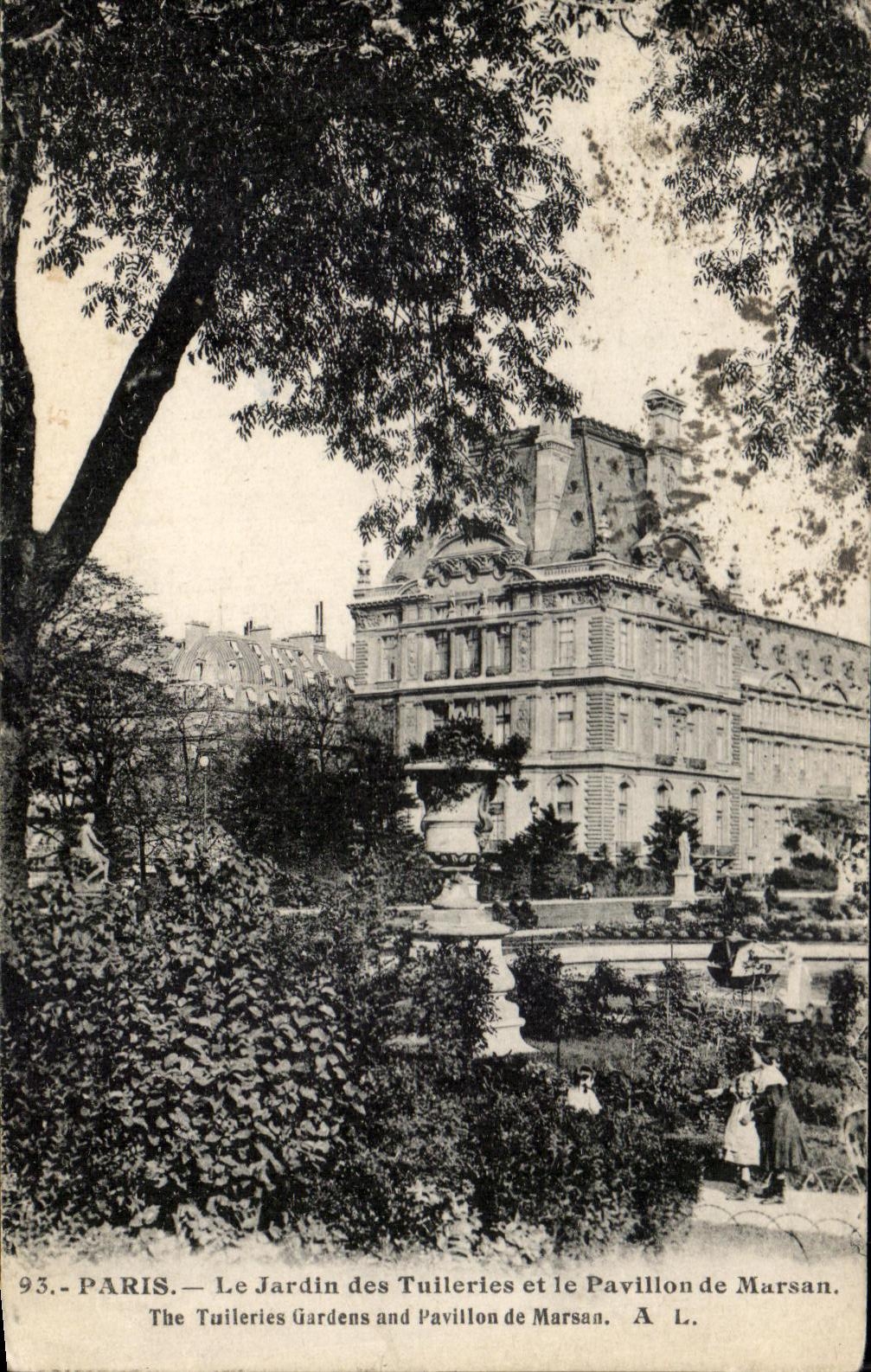 CPA Paris el jardin de Tileries y la casa del Louvre de Marsan