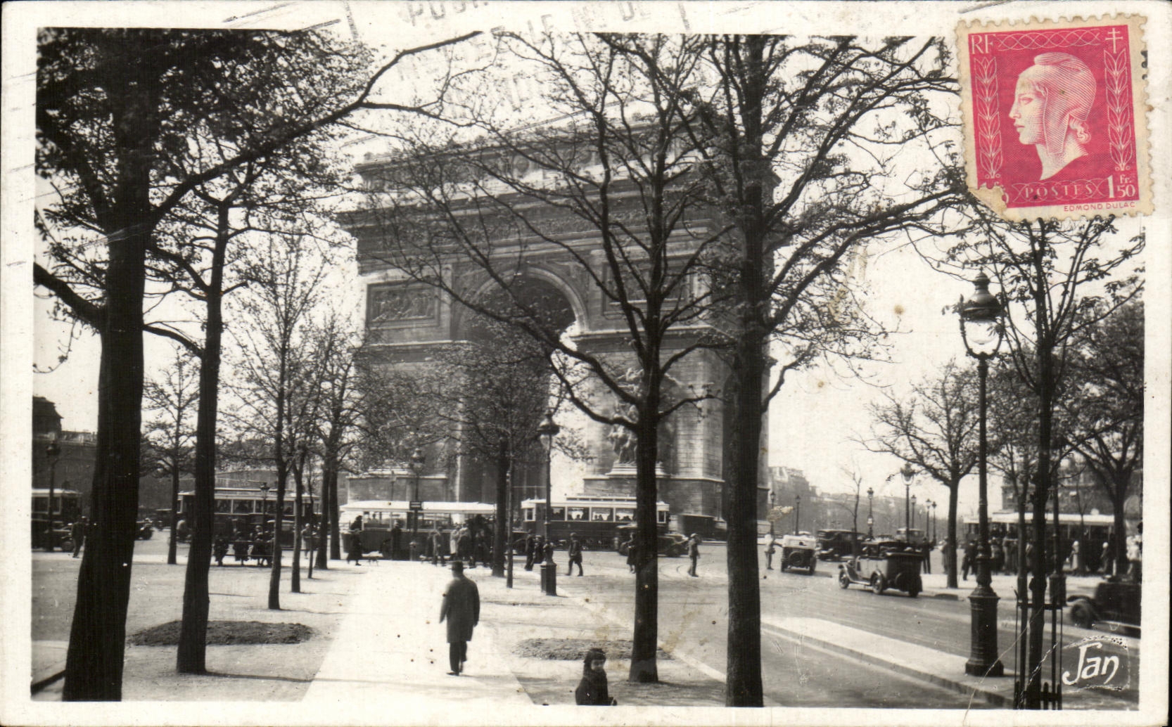 CPA Paris la avenida And Etoile Arc De Triomphe de Friedland