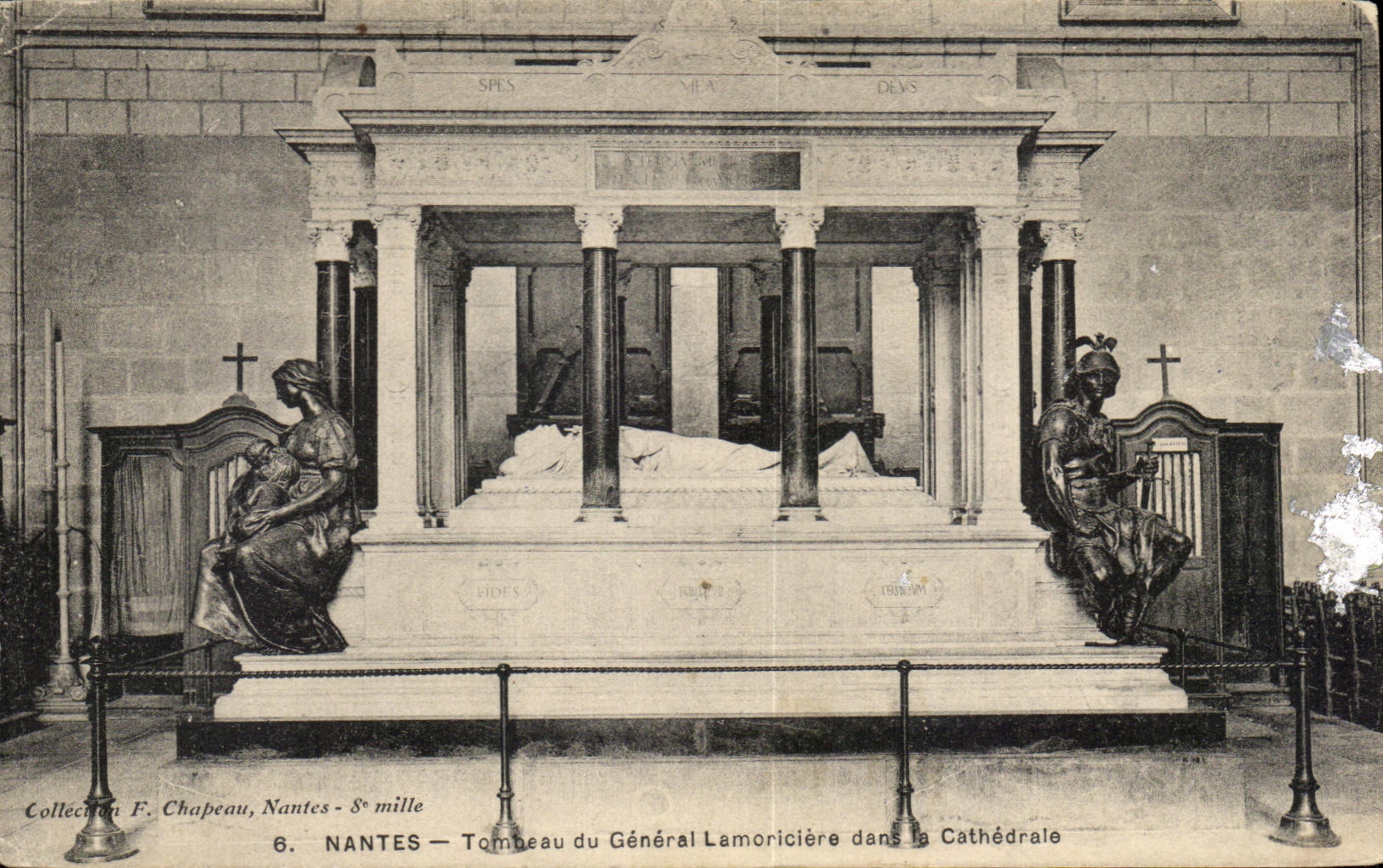 CPA Nantes Tomb of General Lamoriciere in the Cathedral