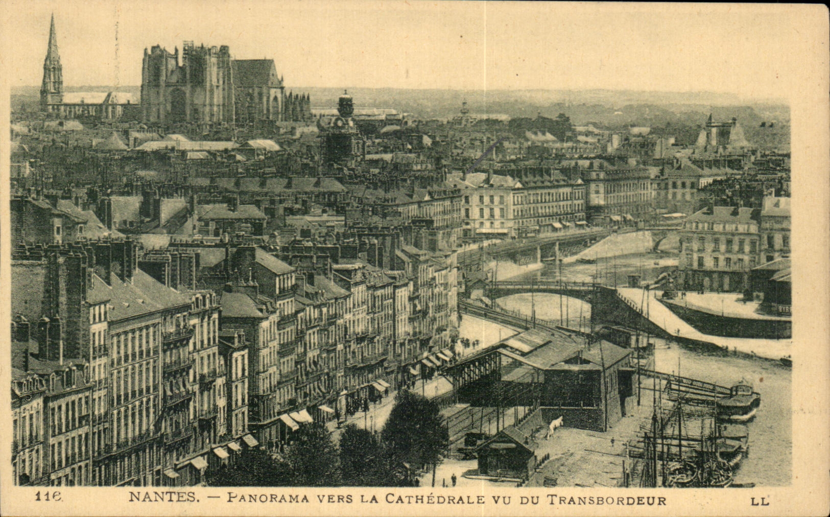 CPA Nantes Panorama towards the Cathedral seen of Transbourdeur