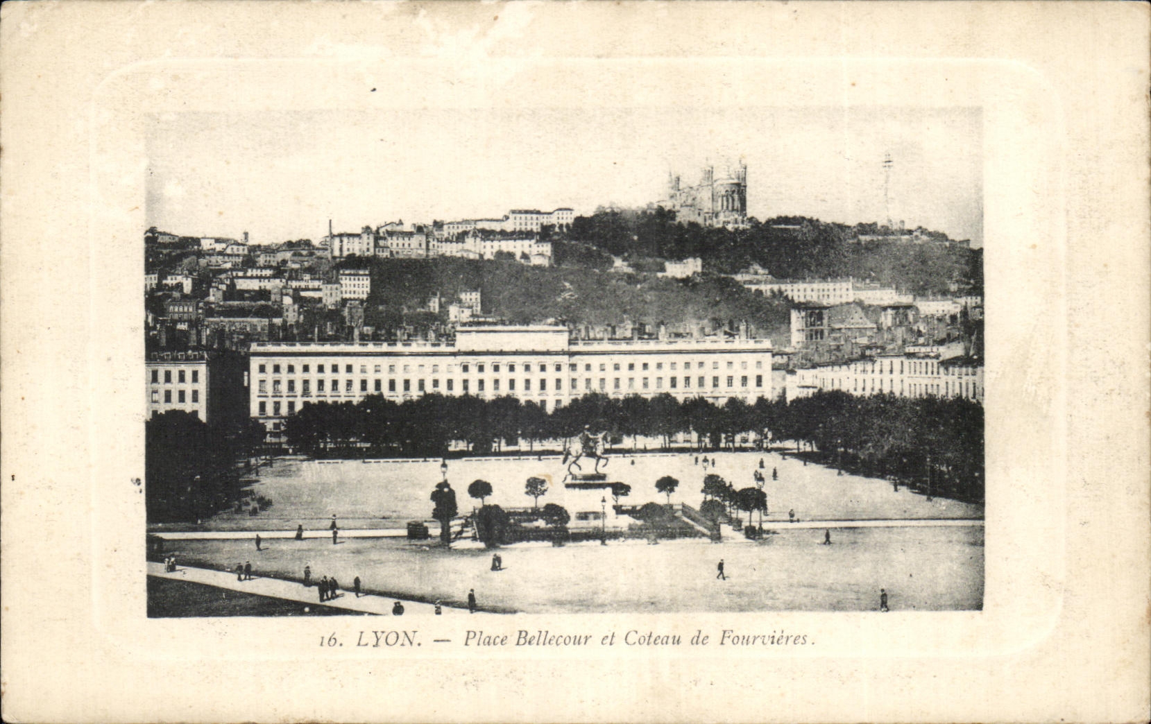 CPA Lyon Places Bellecour and Coteau of Fourvieres
