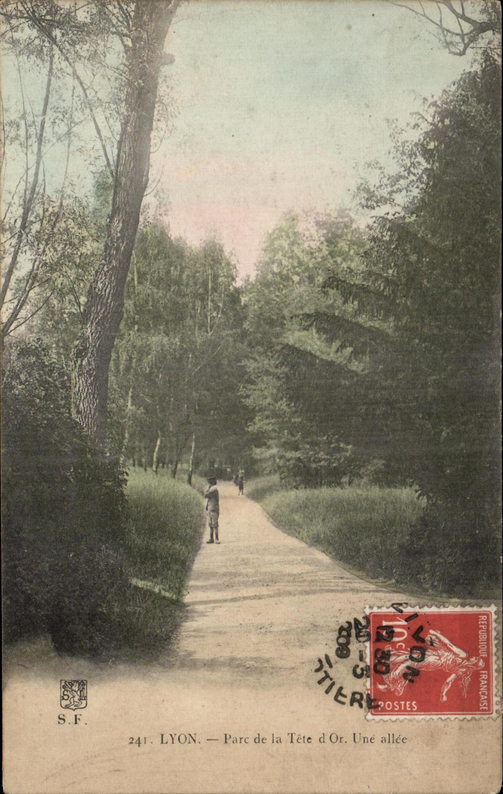 CPA Lyon Park of the Gold Head One Allee