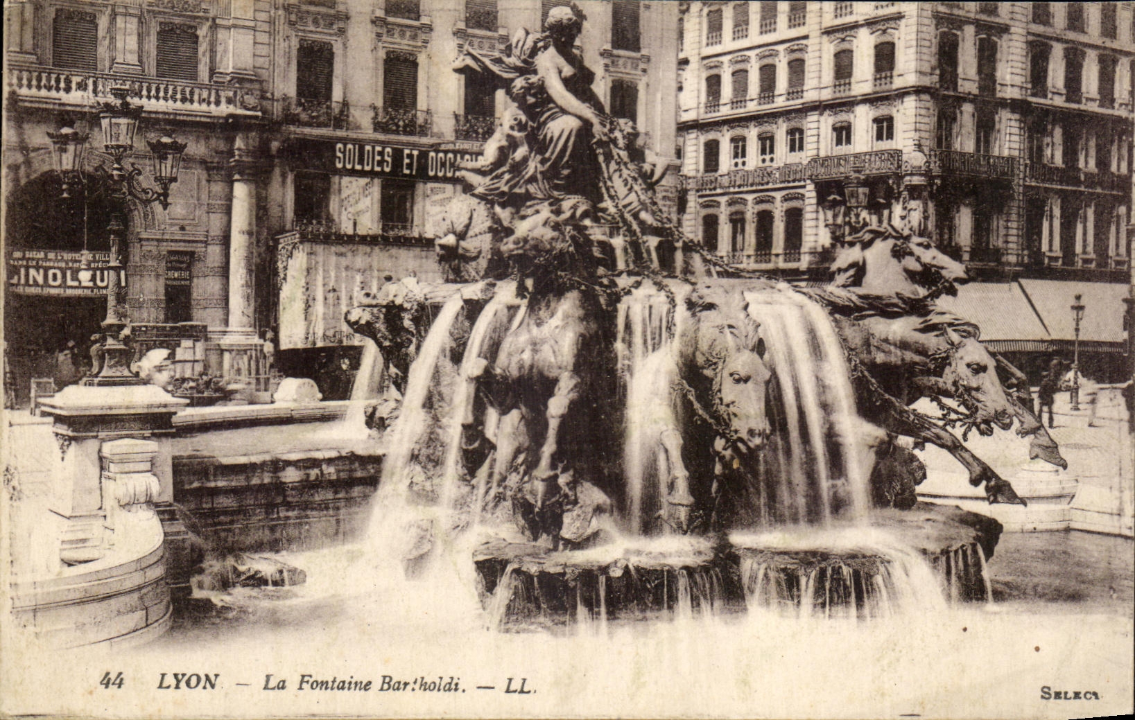 CPA Lyon the Bartholdi Fountain
