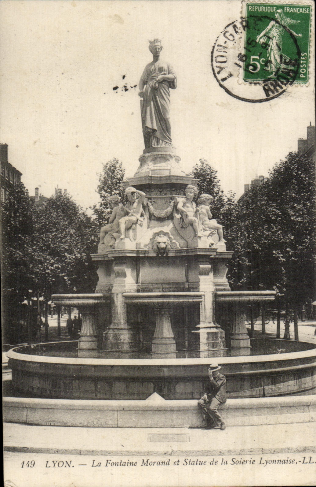 CPA Lyon the Morand Fountain And Statue of the Lyons Silk trade