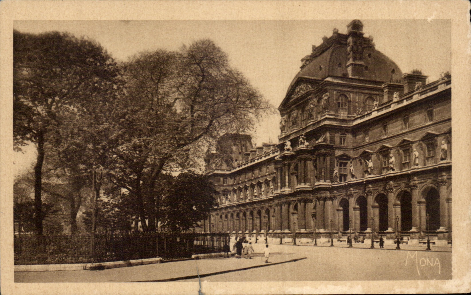 Pequenas tablas de CPA Paris de casa de Richelieu del Louvre de Paris