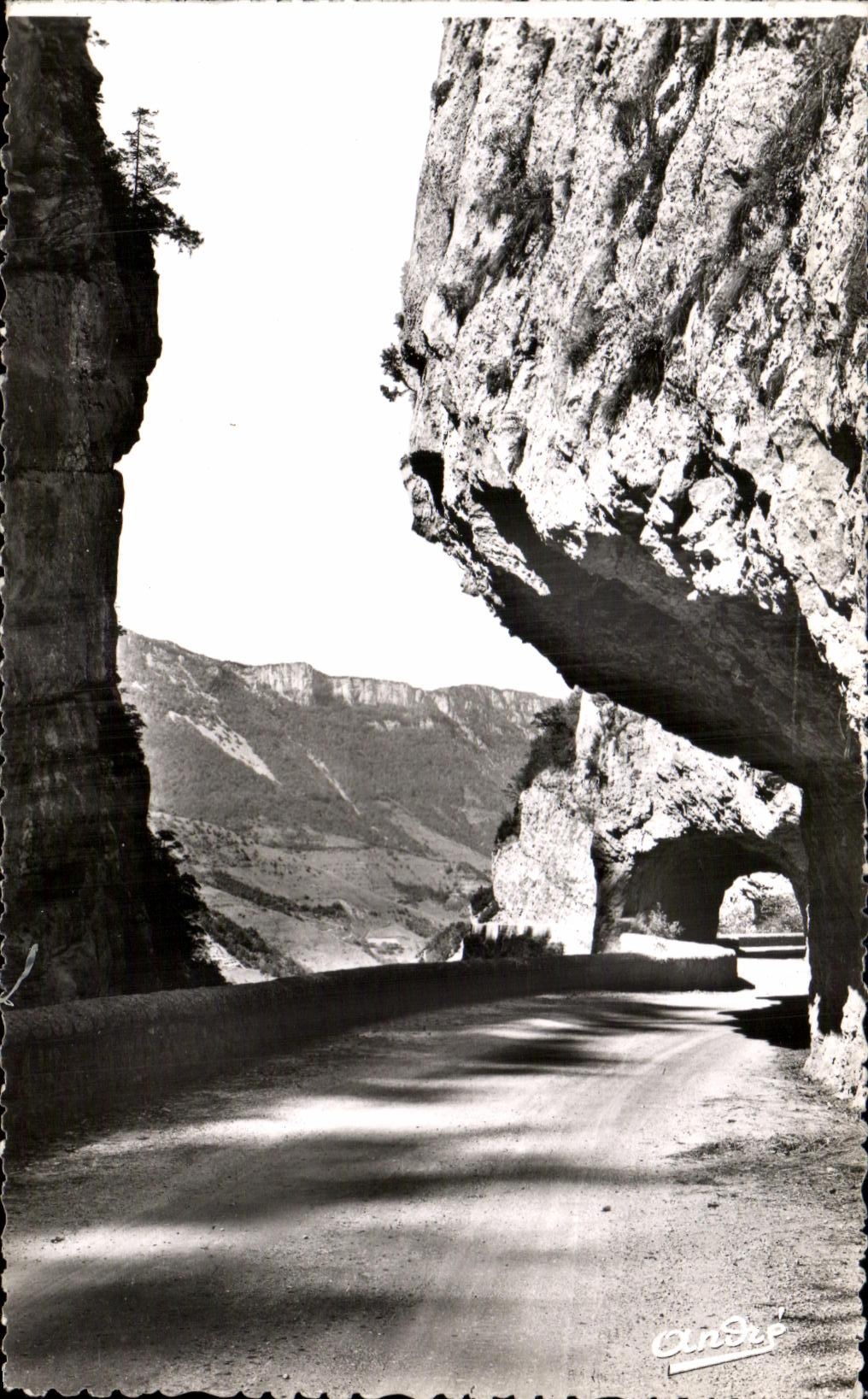 CPA Les Belles Alpes Francaises Le Vercors Grands Goulets