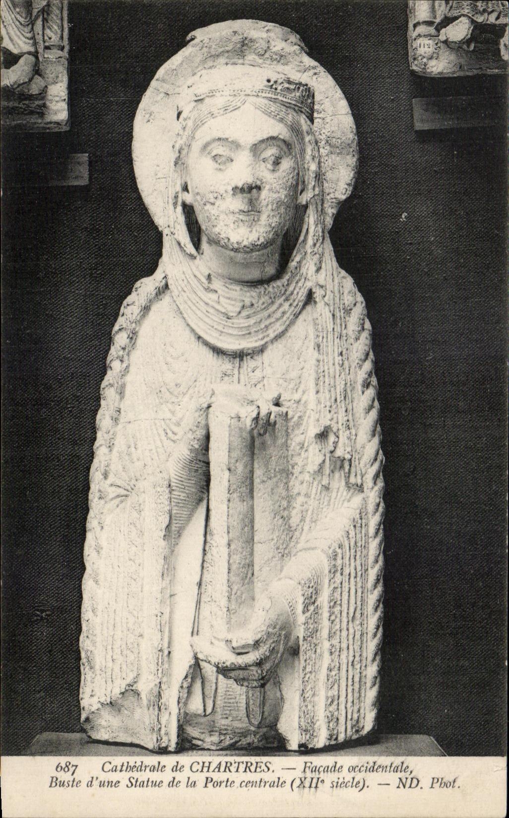 CPA Cathedrale De Chartres Facade occidentale Buste d'Une Statue de la Porte Centrale
