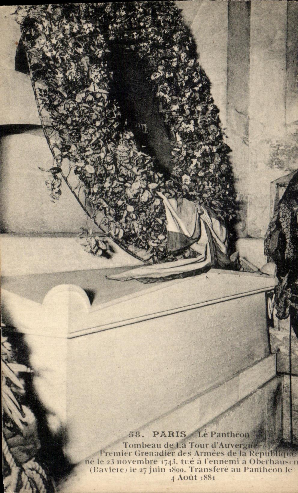 CPA Paris la tumba del panteon de la torre de Auvergne