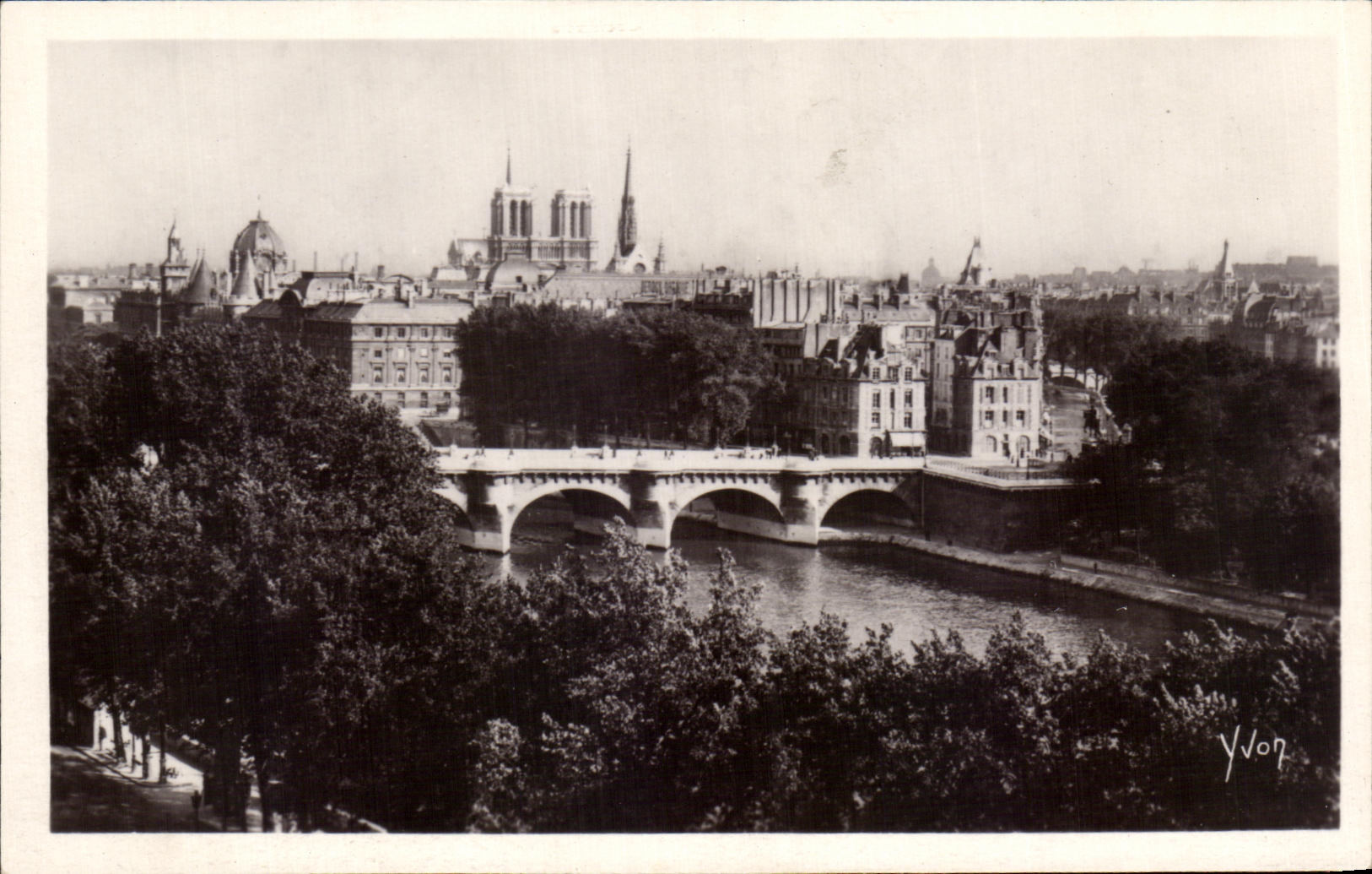 CPA Paris While Strolling ISCED And the New Bridge