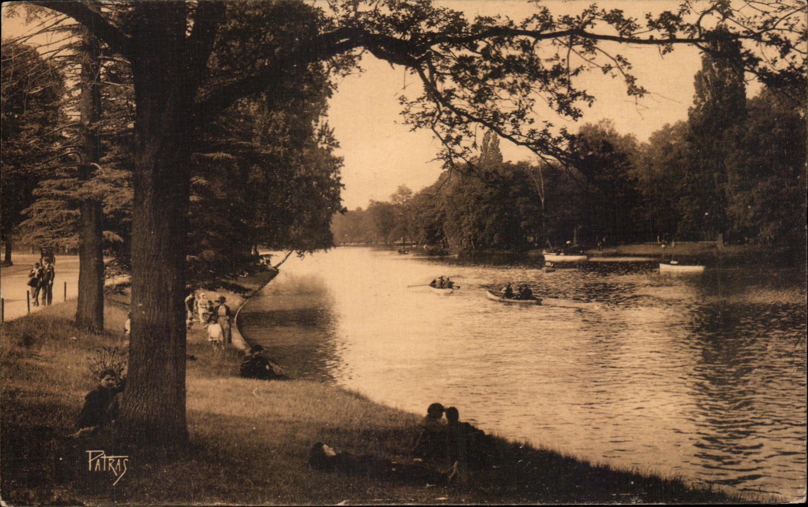 CPA Paris a corner of the Bois de Boulogne