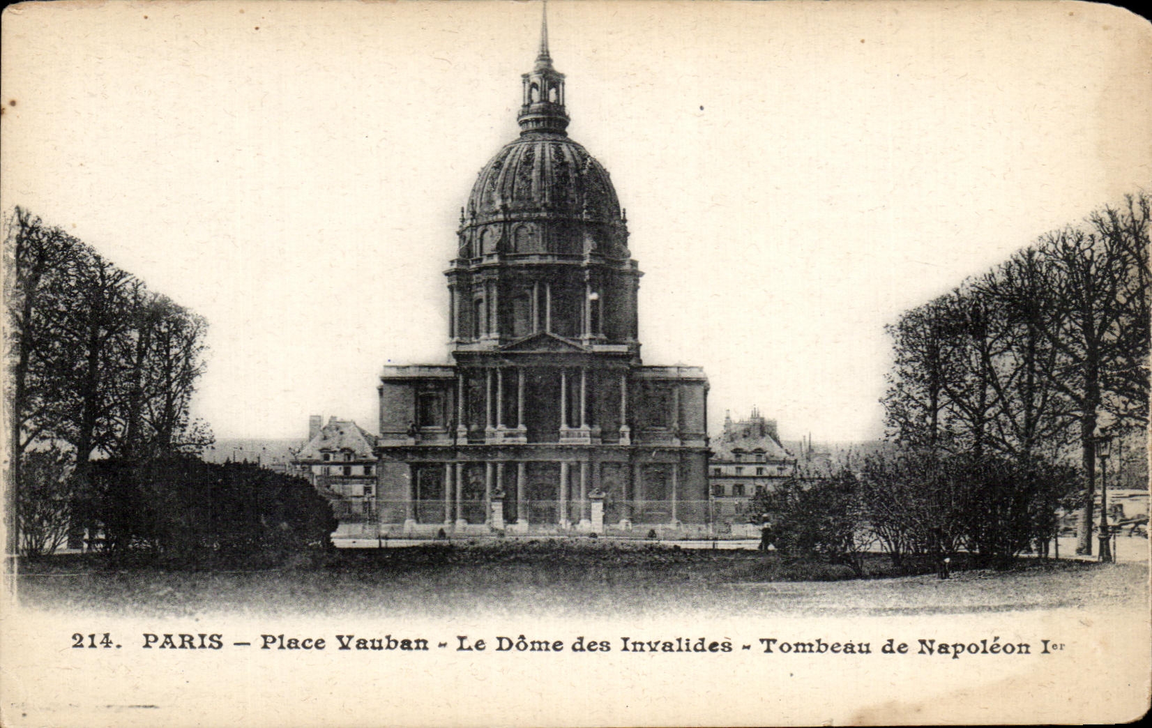 CPA Paris Place Vauban Le Dome des Invalides Tombeau de Napoleon 1er
