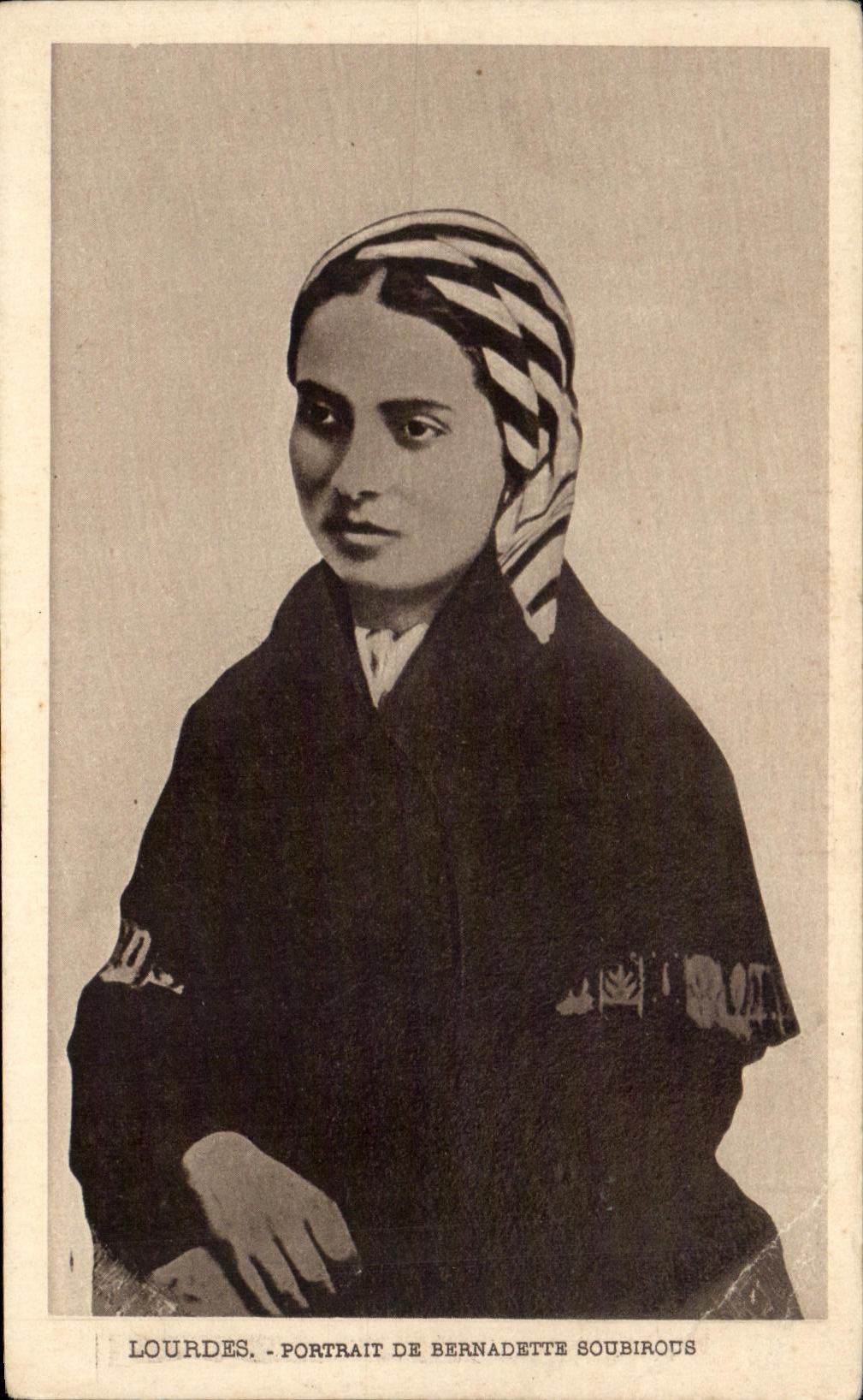 CPA Lourdes Portrait de Bernadette Soubirous