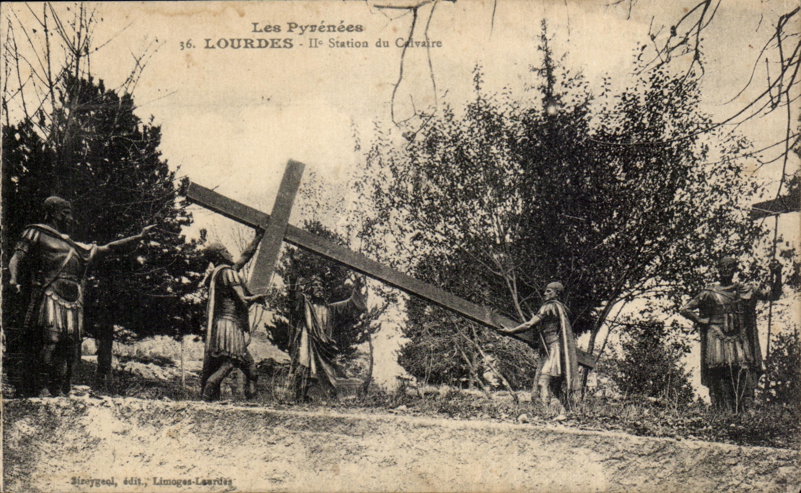 CPA Lourdes Statue du Calvaire
