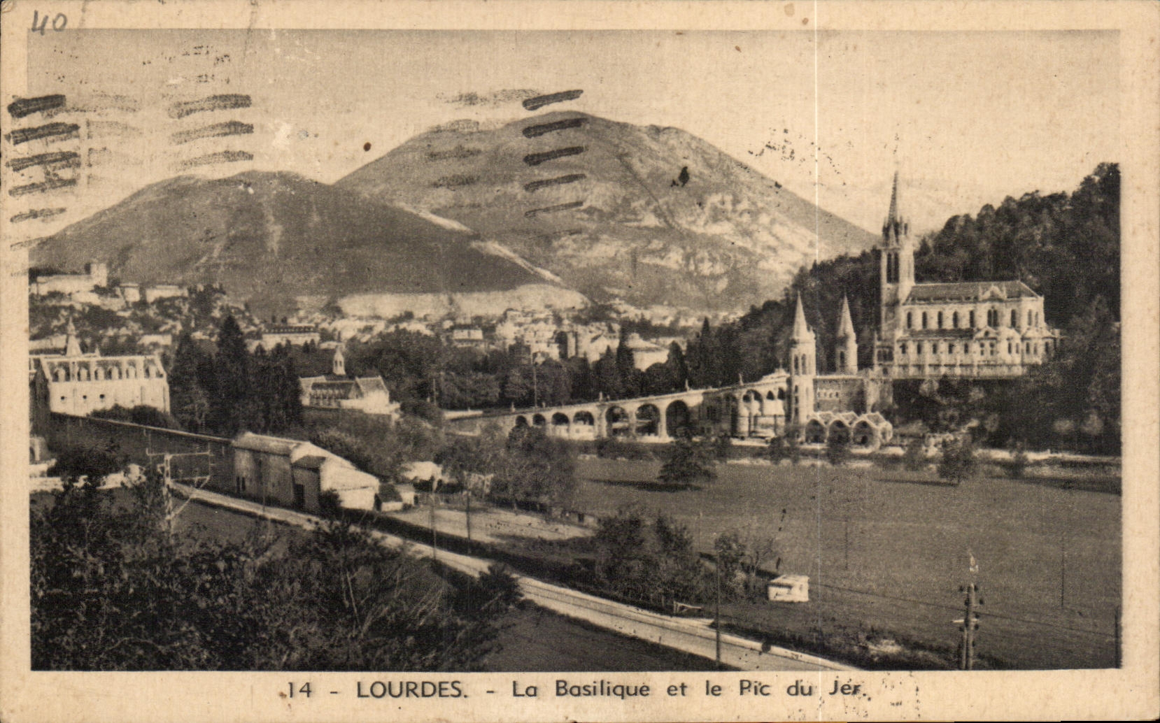 CPA Lourdes La Basillique et le Pic du Jer