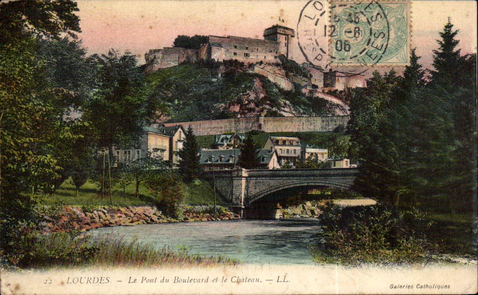 CPA Lourdes Le Pont du Boulevardet le Chateau