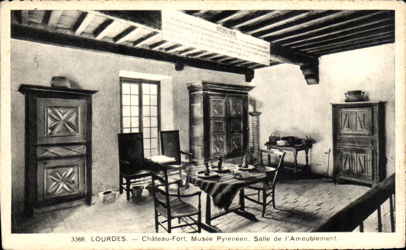 CPA Lourdes chateau Fort Musee Pyreneen Salle De l'Ameublement