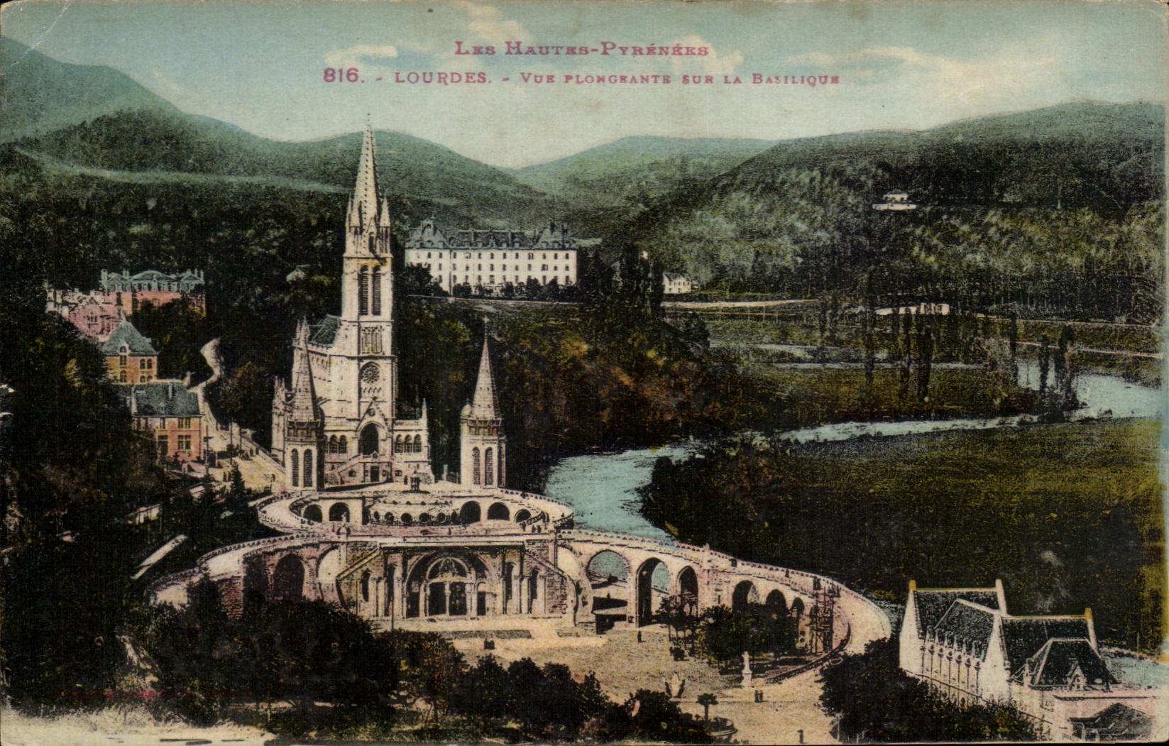 CPA Lourdes Vue Plongeante la Basilique