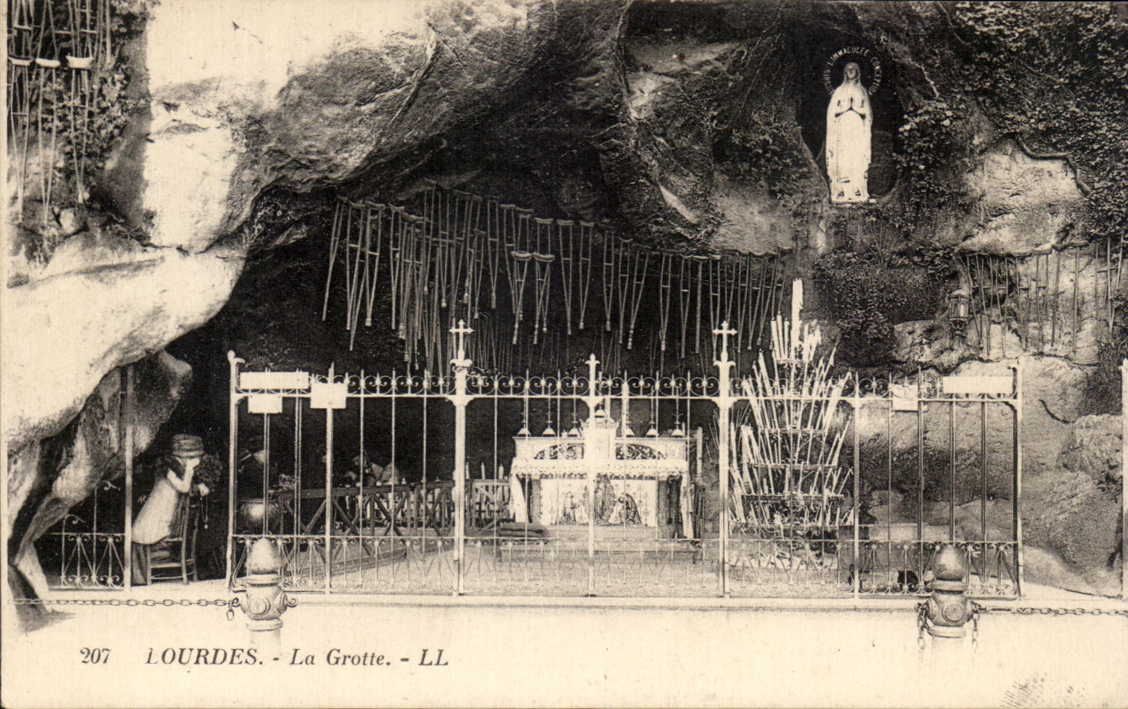 CPA Lourdes Le Grotte 