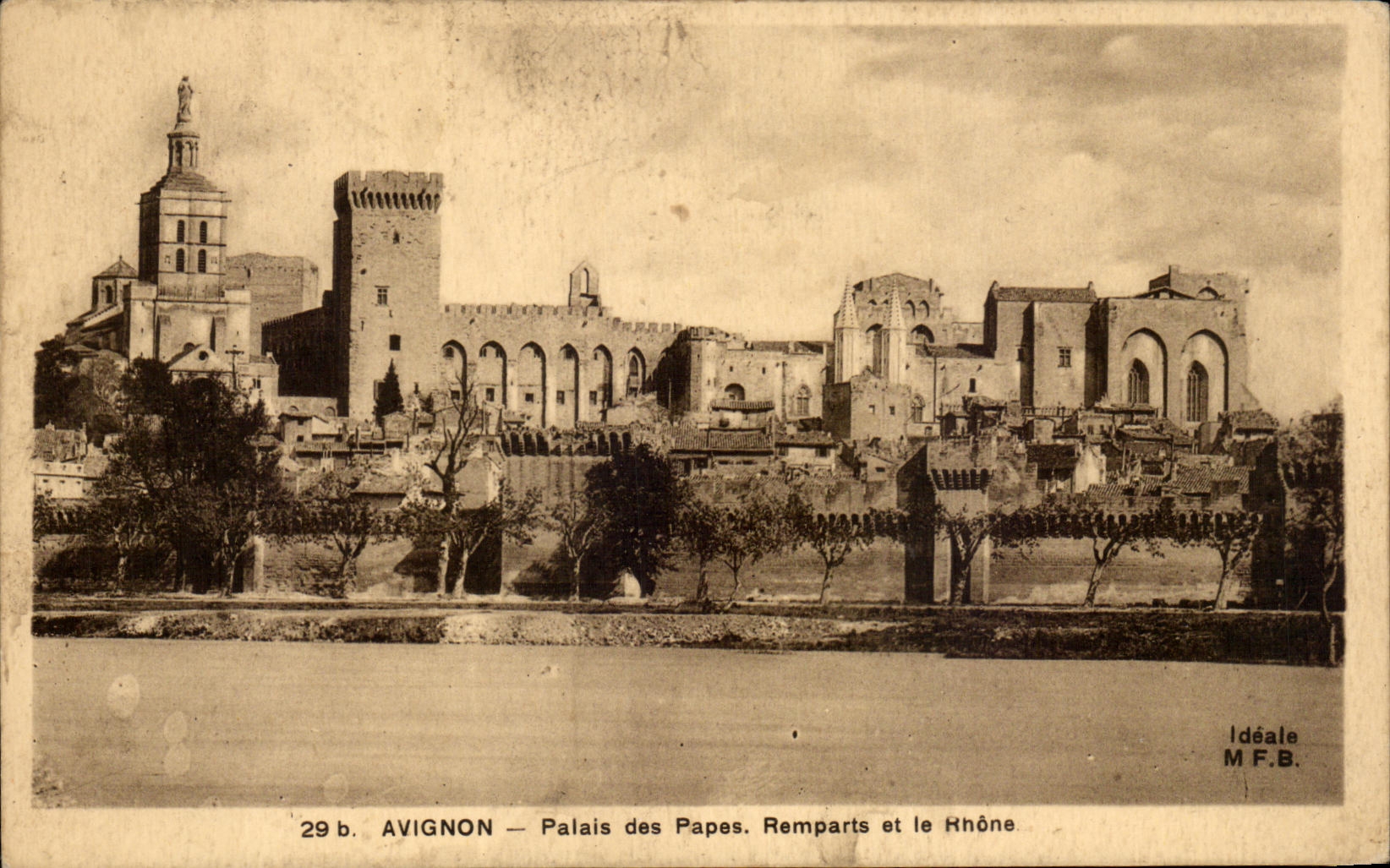 Paladar de CPA Avignon de los papas Walls And el Rhone