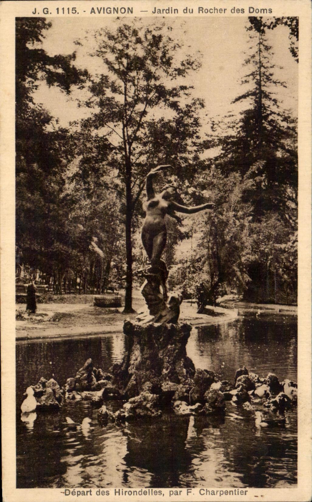Jardin de CPA Avignon de la roca de la salida de Doms de los tragos del carpintero de F