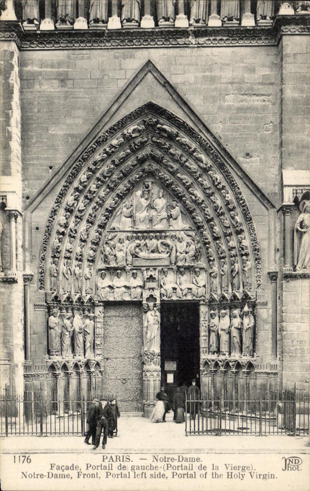 CPA Paris Notre Dame Frontage Gate of Gaushe Notre Dame Face