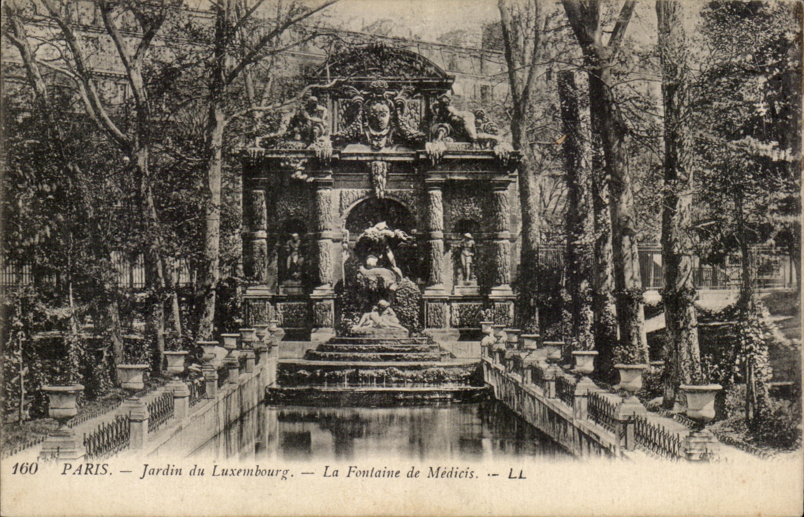 CPA Paris Garden Of Luxenbourg the Fountain De Medicis