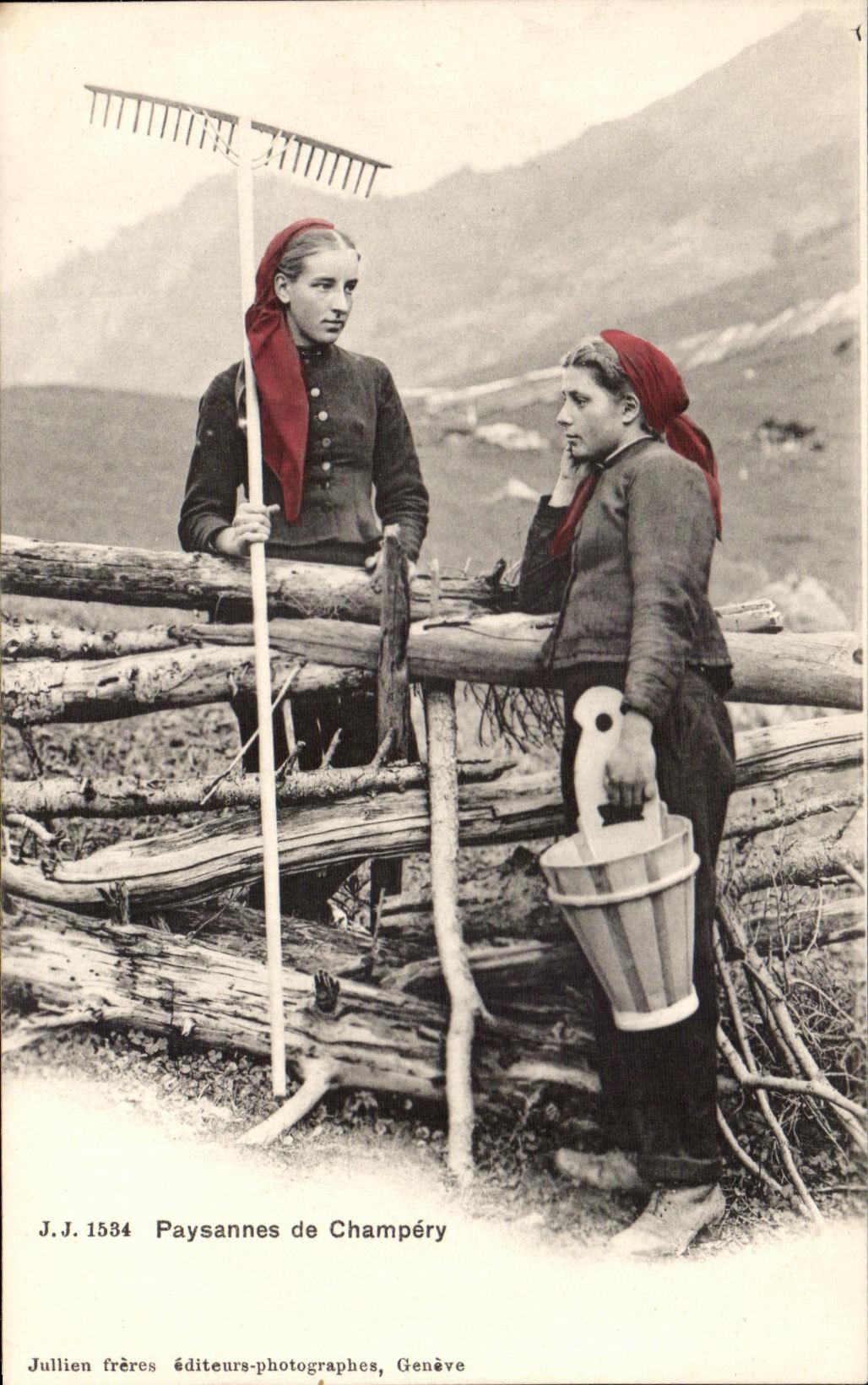 CPA Paysannes De Champery Folklore Costume Suisse