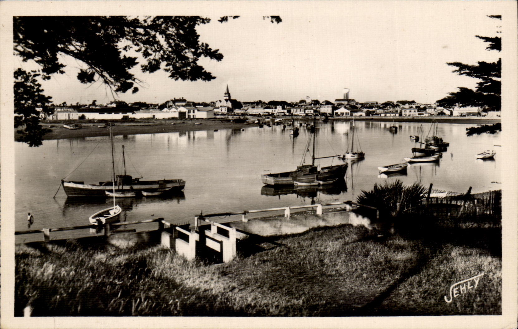 CPA Saint Gilles Sur Vie L'Arriere Port Bateaux