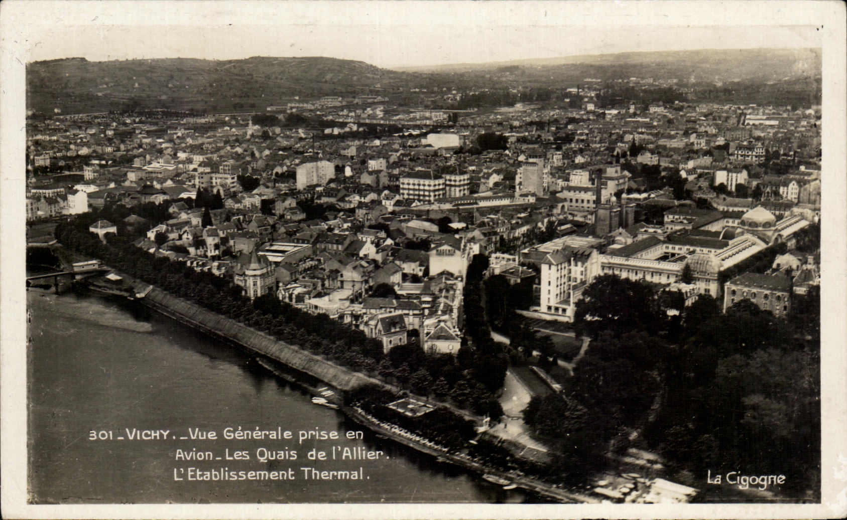 CPA Vichy View Taken in the Plane Quays of Allier