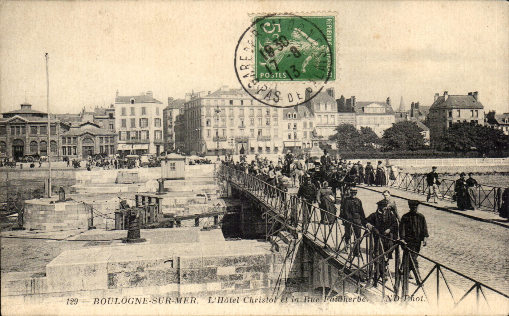 CPA Boulogne On sea the Christol Hotel and the Street Faidherbe