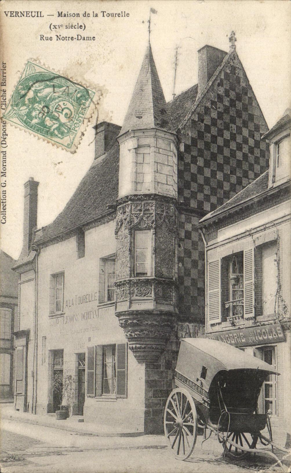 CPA Verneuil Maison de la Tourelle Rue Notre Dame Cariole Boulangerie Boulanger
