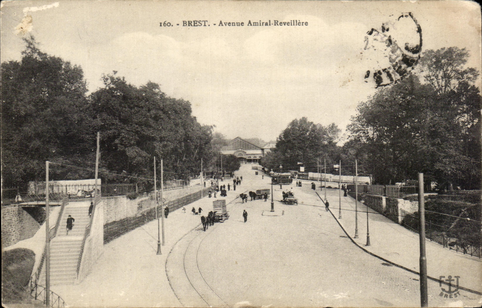 CPA Brest Avenue Amiral Reveillere