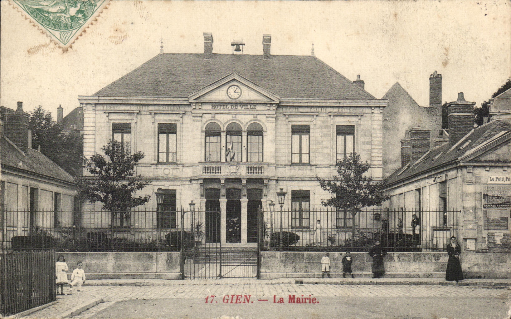 CPA Gien the Town hall