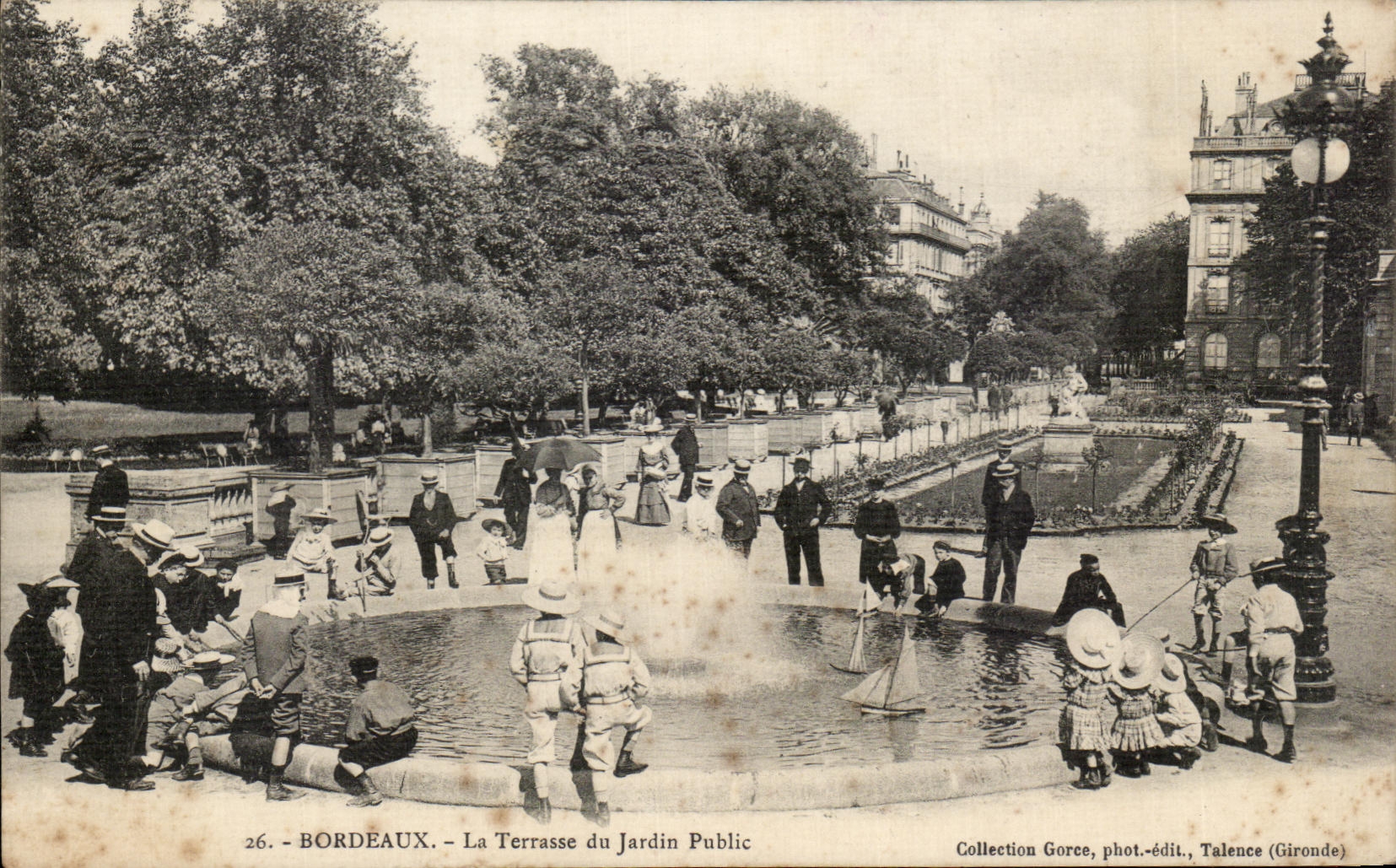 CPA Bordeaux La Terrasse du Jardin Public Enfants