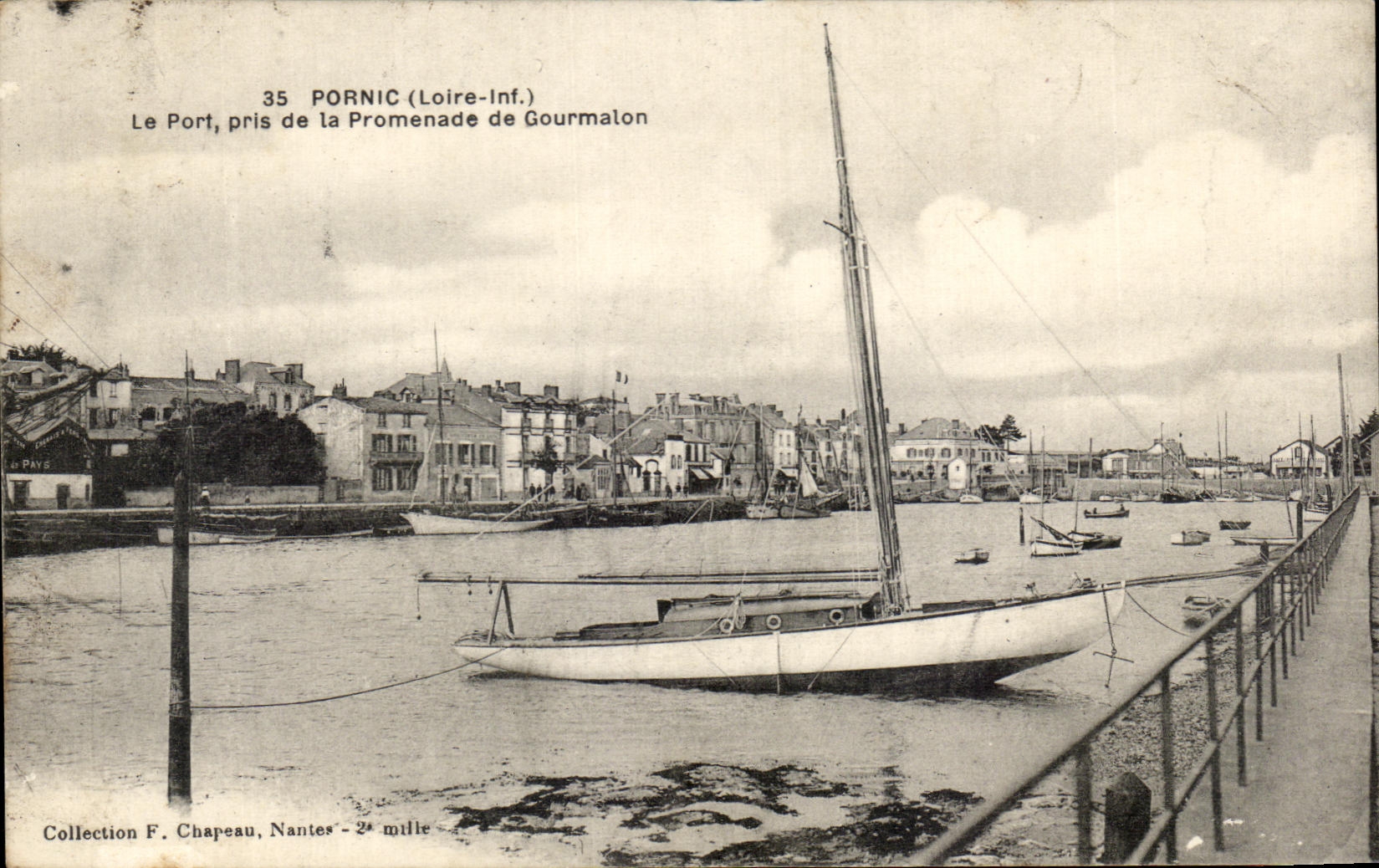 CPA Pornic Le port pris De La Promenade De Gourmalon Bateau