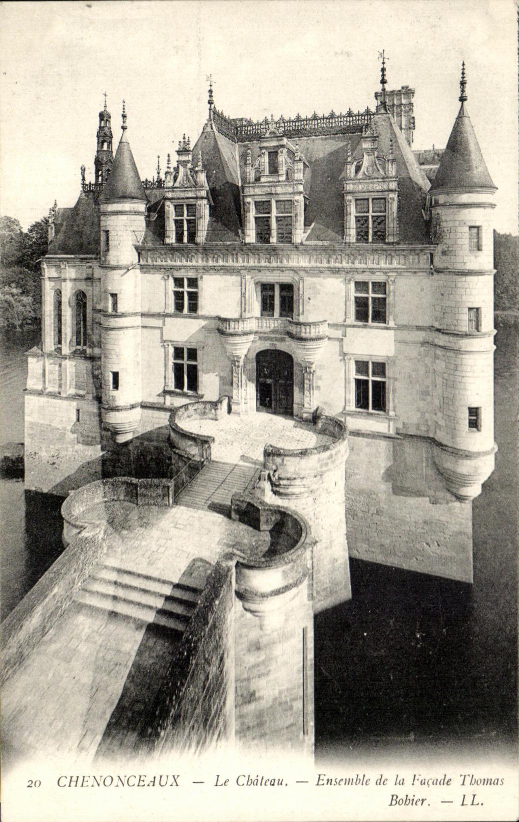 CPA Chenonceaux Le chateau Ensemble de la Facade Thomas Bobier