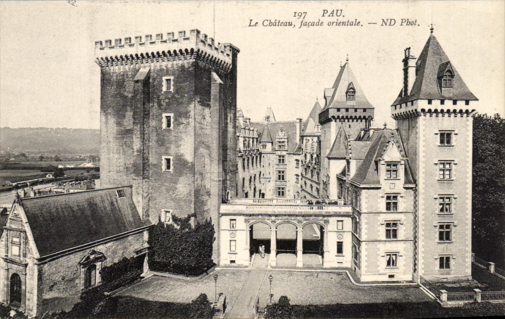 CPA Pau the Castle Eastern Frontage