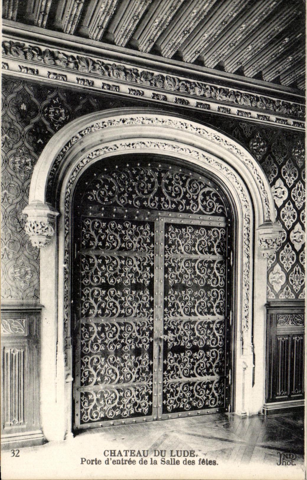 CPA Castle Of Lude Main door of the Village hall