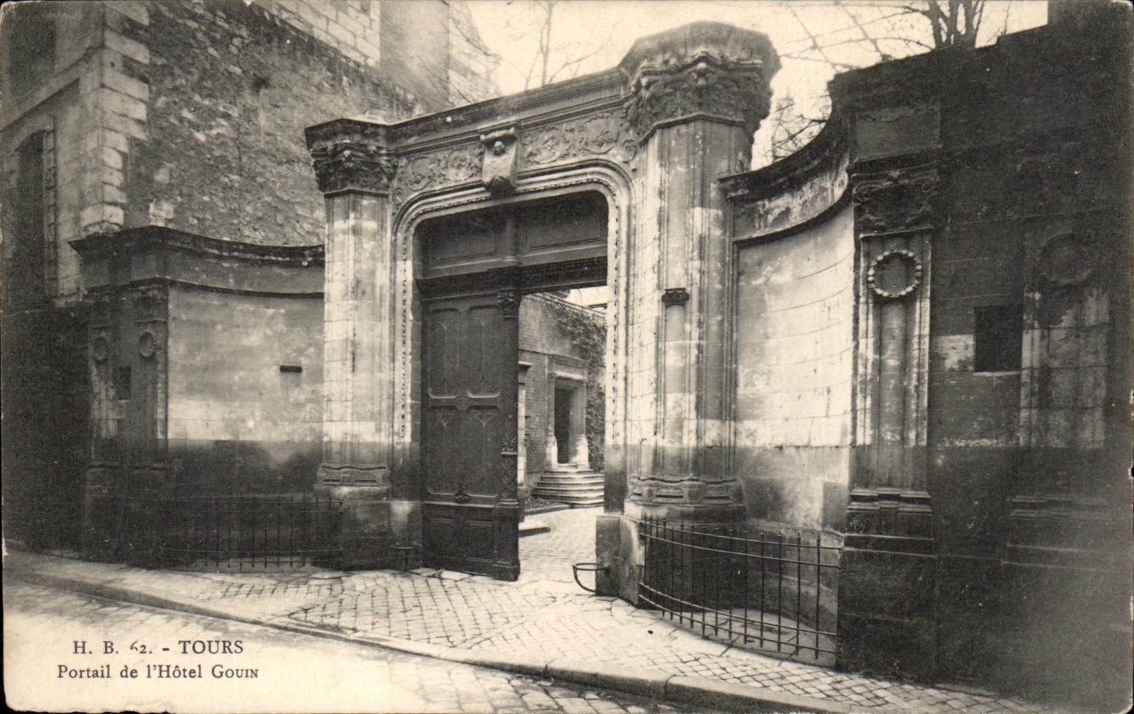 CPA Tours Gate Of the Gouin Hotel