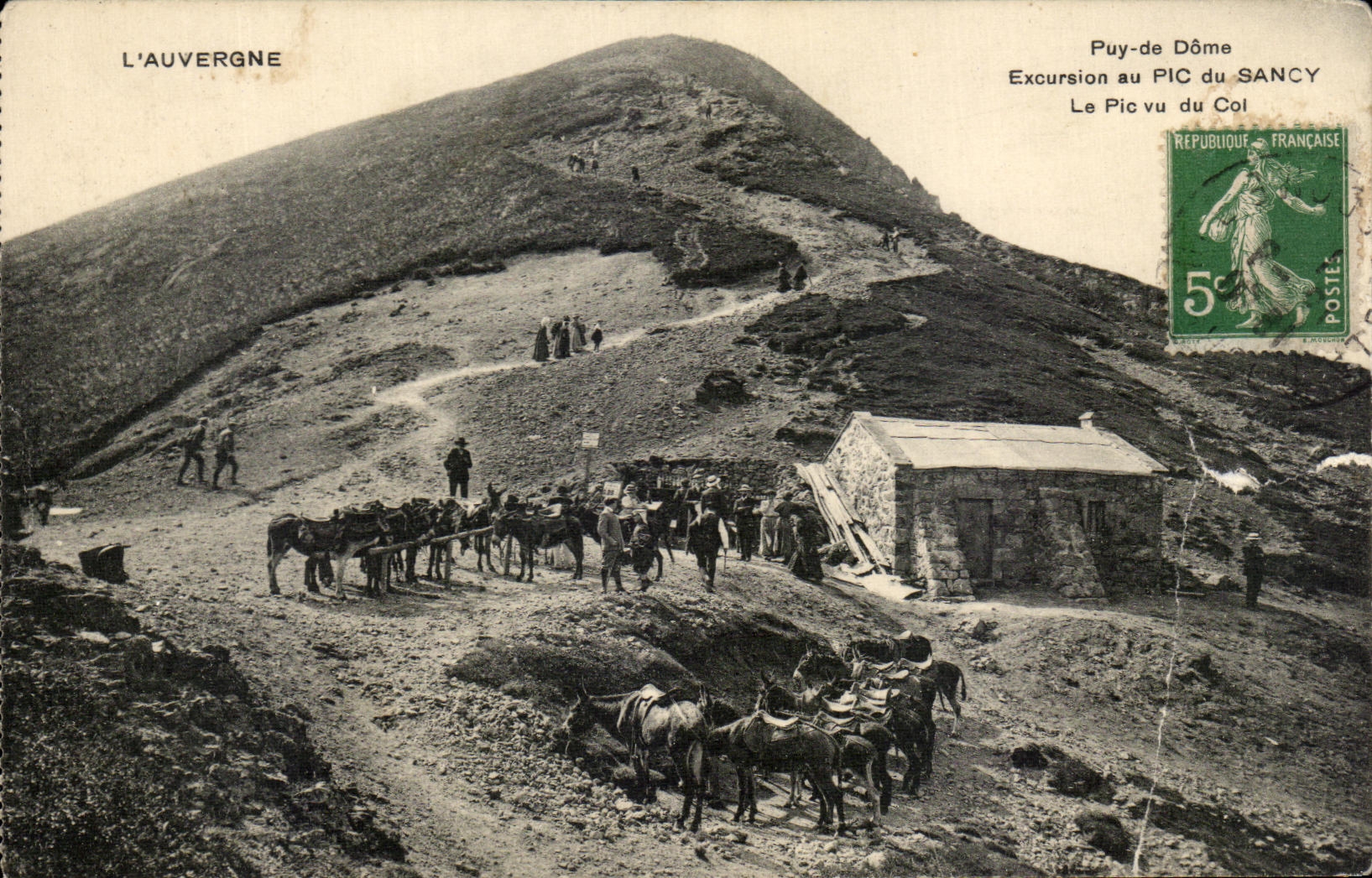 CPA Auvergne Puy de Dome Exoursion with the Peak of Sancy the Peak seen of the Collar