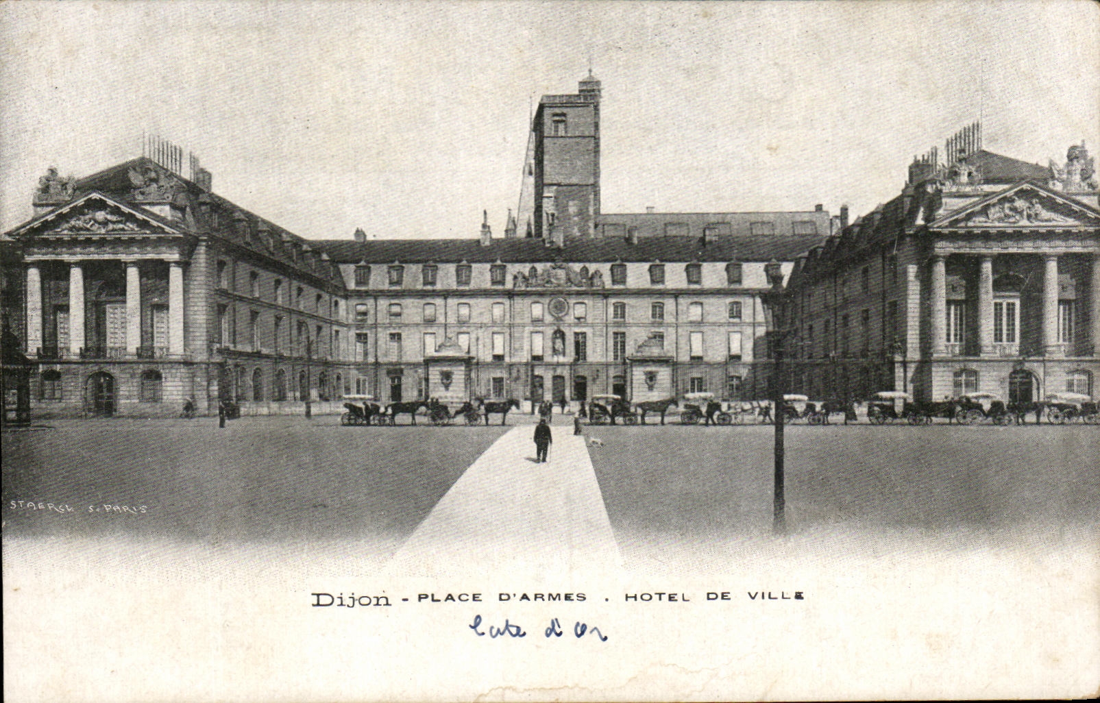 CPA Dijon Place D'armes Hotel De Ville