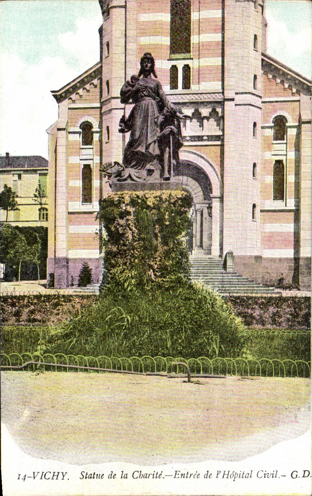 CPA Vichy Statue of Charitte Entrance of the Civil Hospital