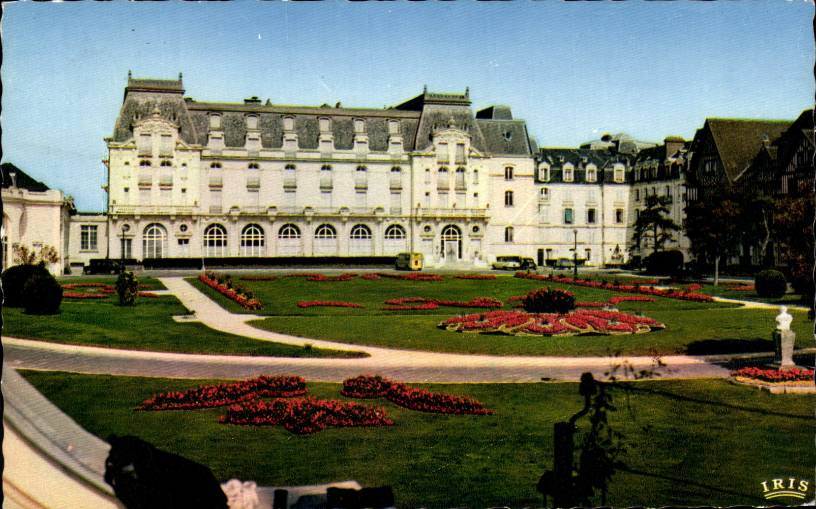 CPA Cabourg Le Jardin et le Grand Hotel