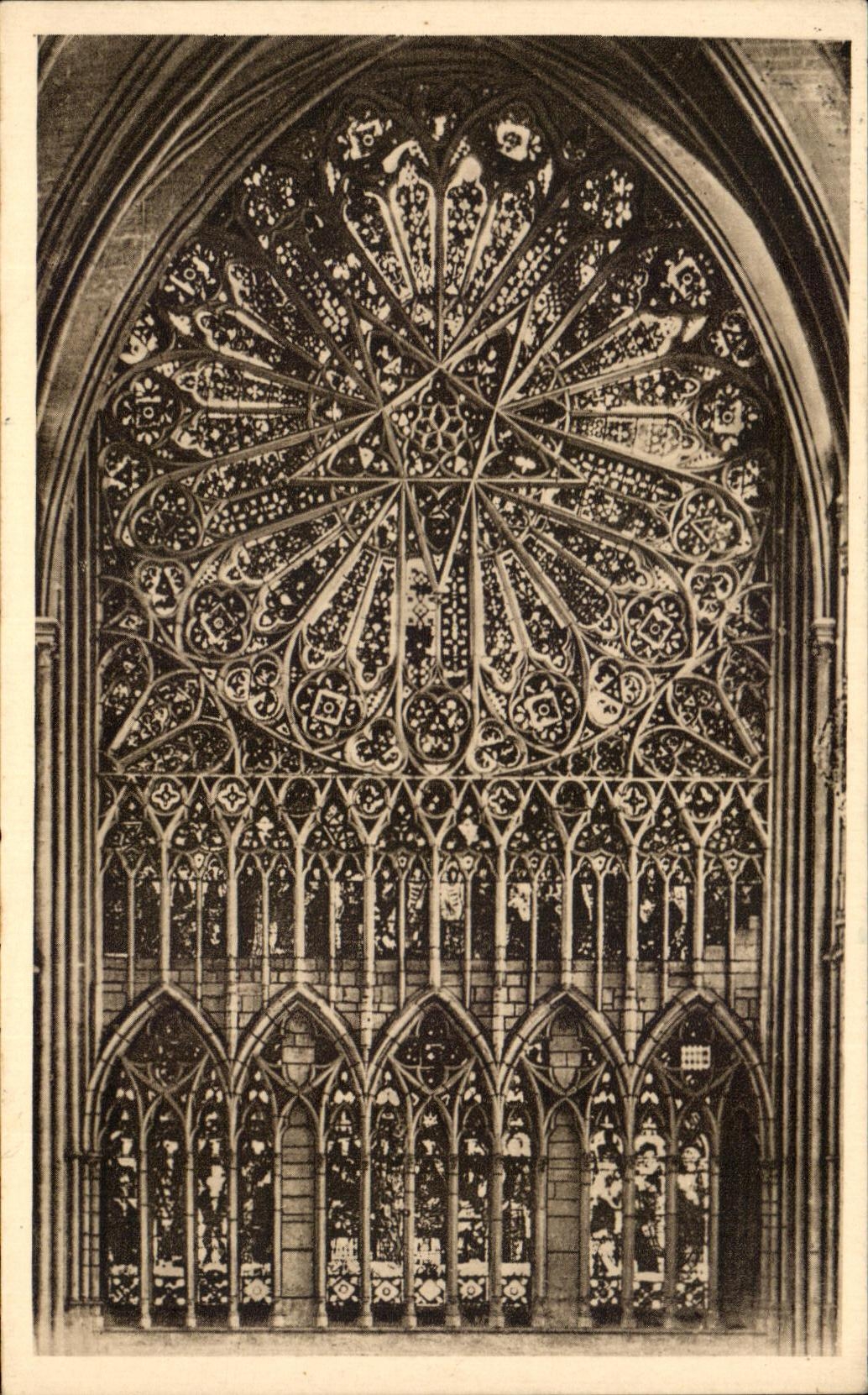 CPA Cathedrale D'Amiens Rose Nord