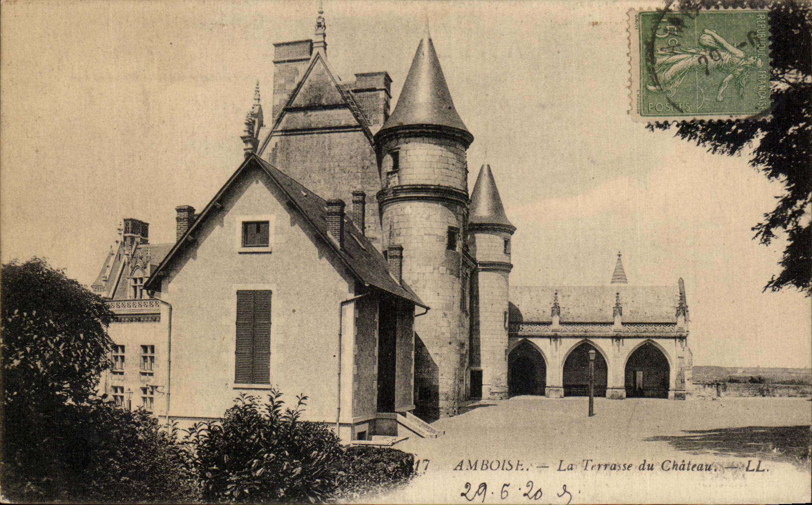 CPA Amboise La Terrasse Du Chateau