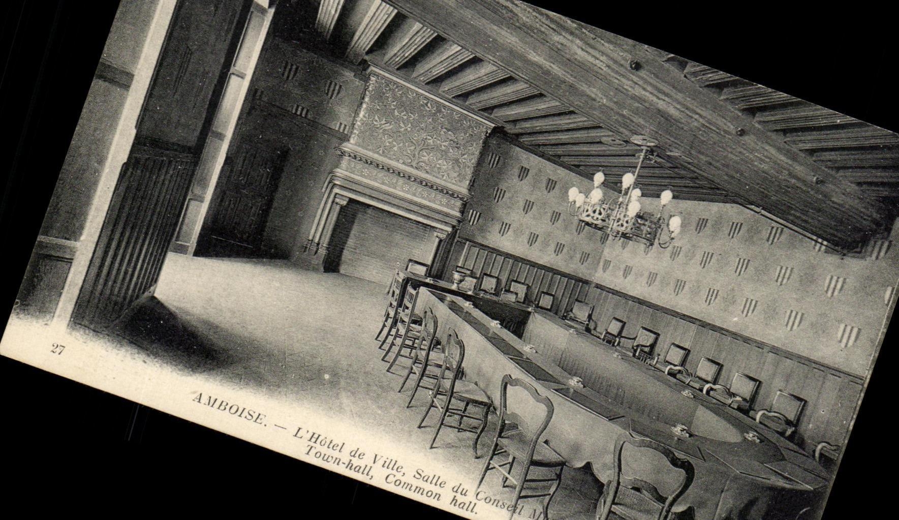 CPA Amboise L'Hotel De Ville Salle Du Conseil 
