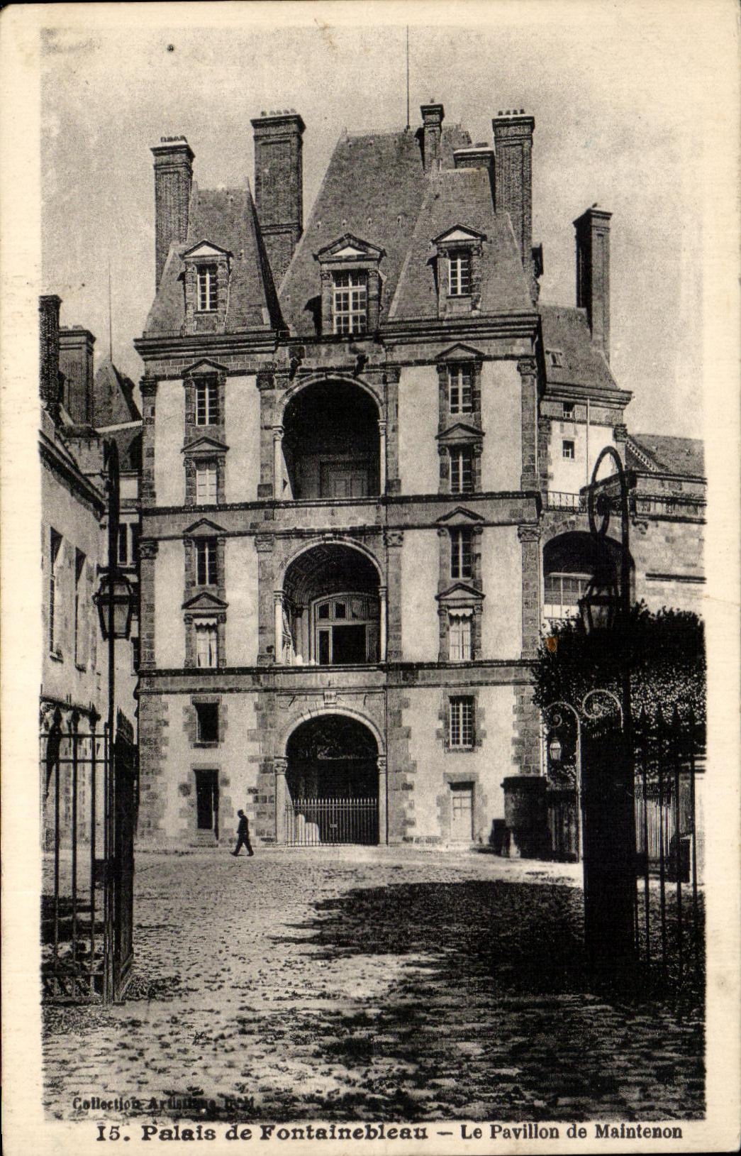 CPA Palais de Fontainebleau Le Pavillon de Maintenon