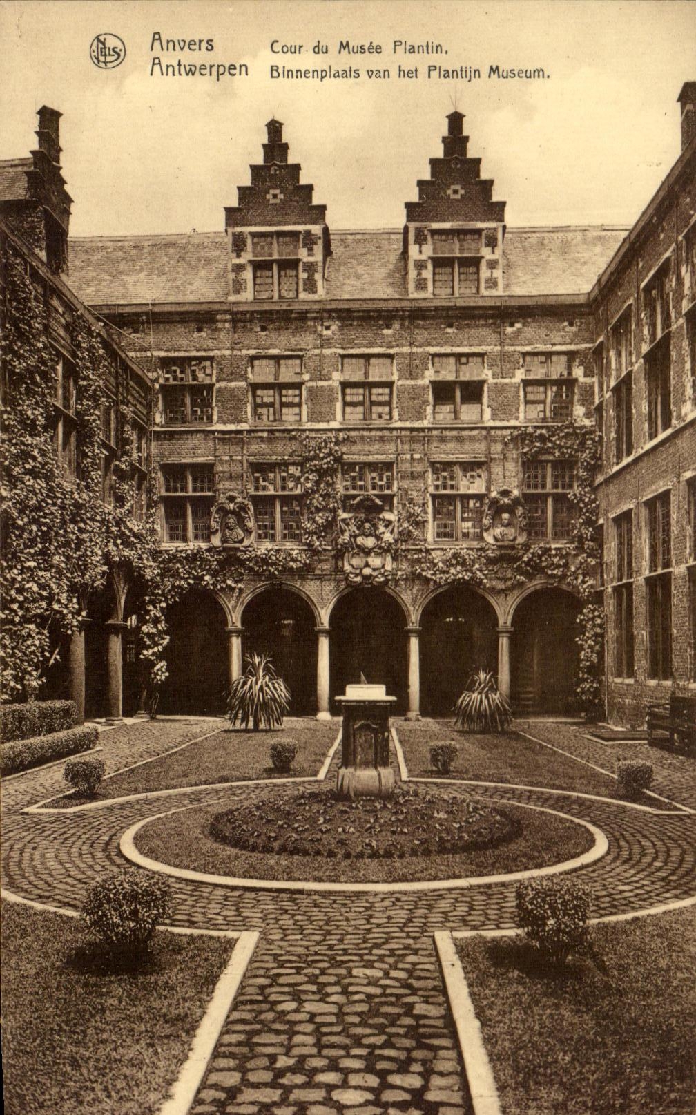 Corte de CPA Amberes del museo de Plantin Antwerpen Binnenplaais Van Hel Plantijn del museo